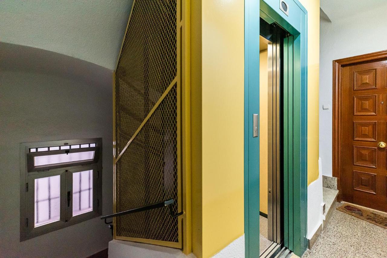 Moderno Apartamento Centro グラナダ エクステリア 写真