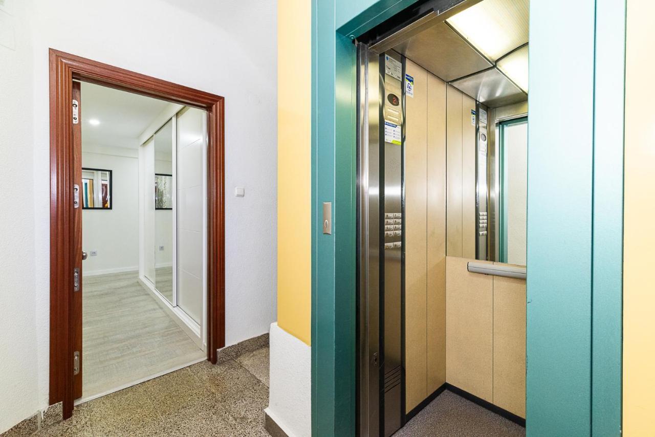 Moderno Apartamento Centro グラナダ エクステリア 写真